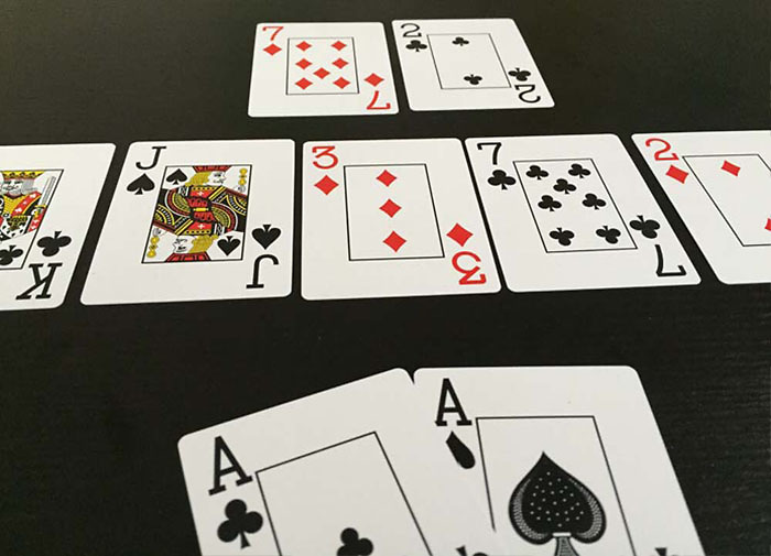 Tại sao con gái không thích trai đẹp? Vì sao người chơi poker giỏi thường có nhịp xấu?