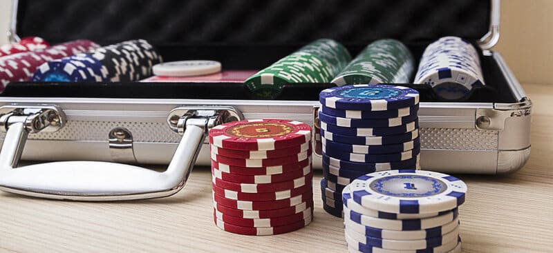 Chip poker là gì? Hướng dẫn chọn và mua bộ chip poker