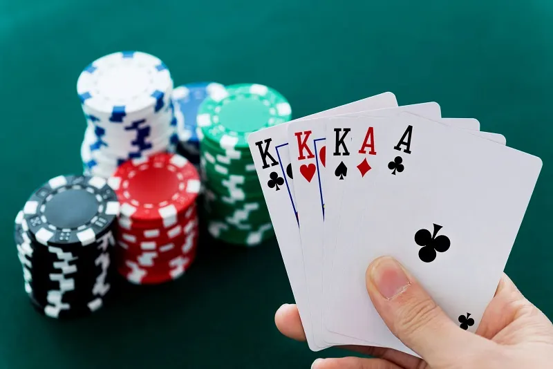 Luật Chơi Poker 2025: Những Quy Tắc Mà Bạn Nhất Định Phải Biết | Hoiana Resort & Golf