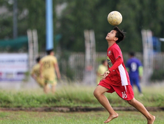 Những kỹ thuật tung hứng bóng hay nhất trong bóng đá - Tin tức thể thao