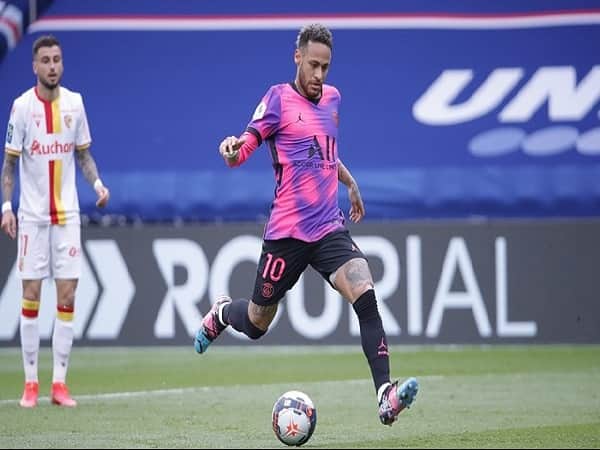 Kỹ năng chơi bóng của Neymar: sự sáng tạo và tài năng phi thường