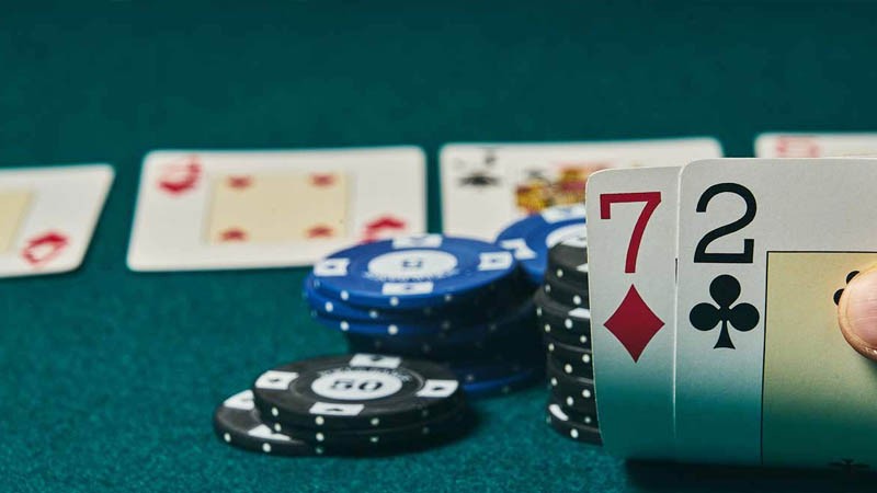 Lợi ích khi biết cách Bluff trong Poker