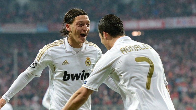Khoảnh khắc thăng hoa của Mesut Ozil trong màu áo Real Madrid