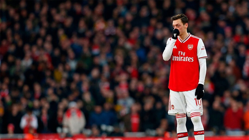 Sự thay đổi về chiến thuật khiến Ozil dần mất chỗ đứng