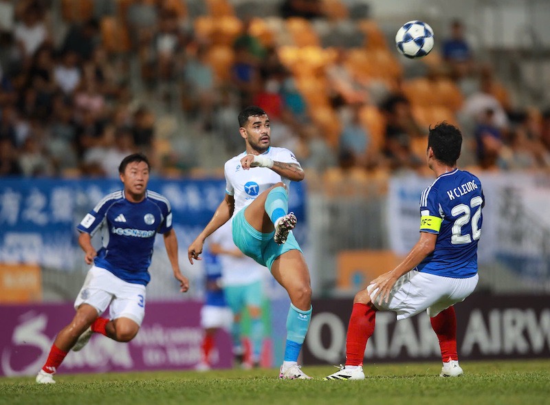 Nam Định thi đấu AFC